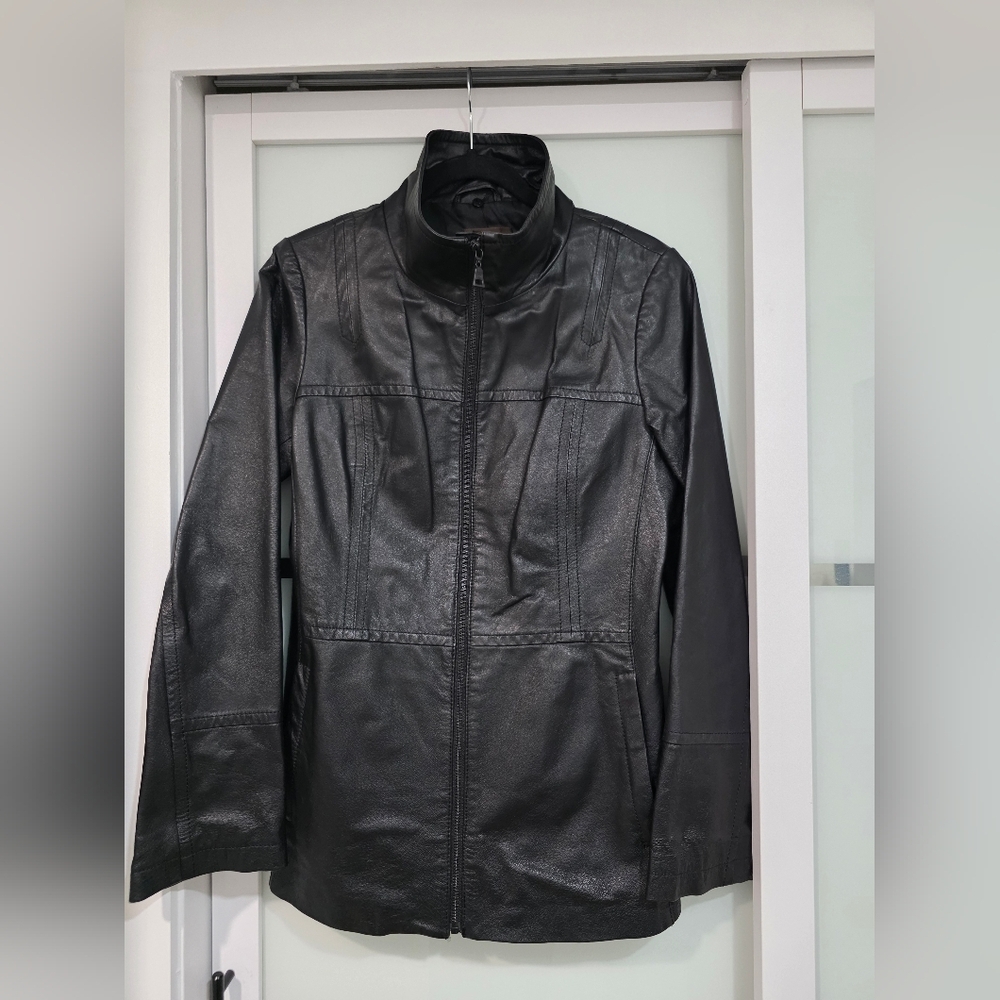 Danier Women's Black Leather Jacket - Picture 2 of 16